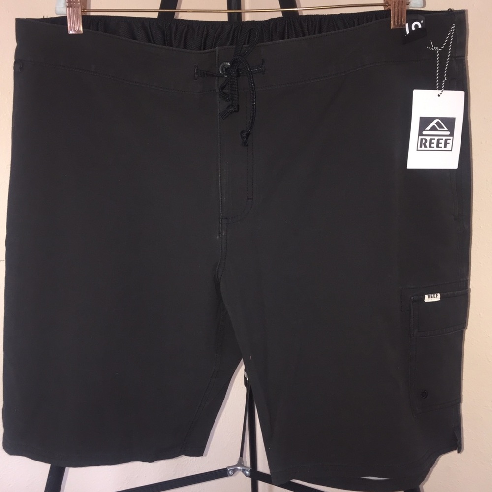 NWT REEF Creek Black Hybrid Water Walkshorts Sz 40